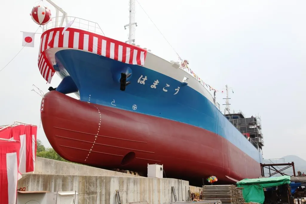 第606番船749総屯型貨物船 「はまこう」 進水しました - 御前崎