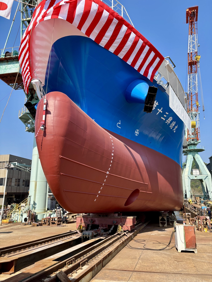 第637番船749総屯型貨物船 「第十三興徳丸」が進水しました